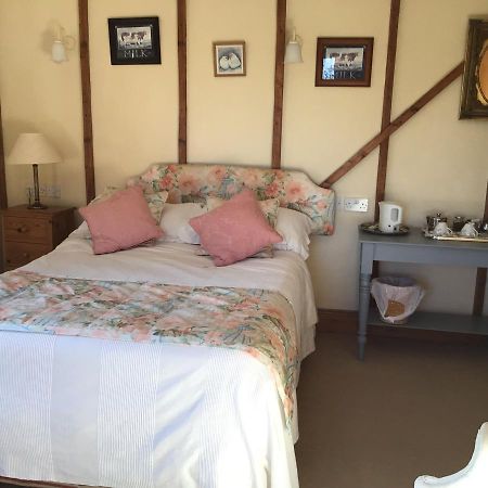 Barn Park Farm, Bed And Breakfast Stockland Exteriör bild