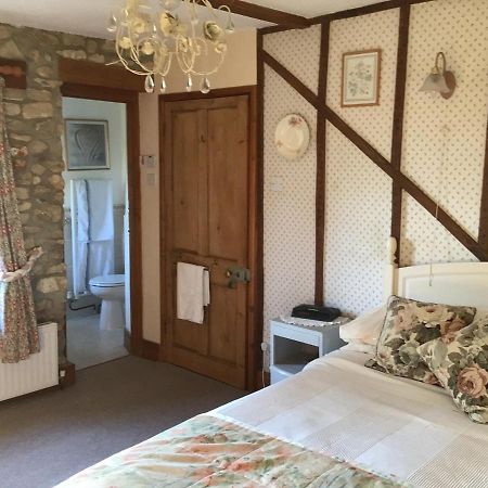 Barn Park Farm, Bed And Breakfast Stockland Exteriör bild