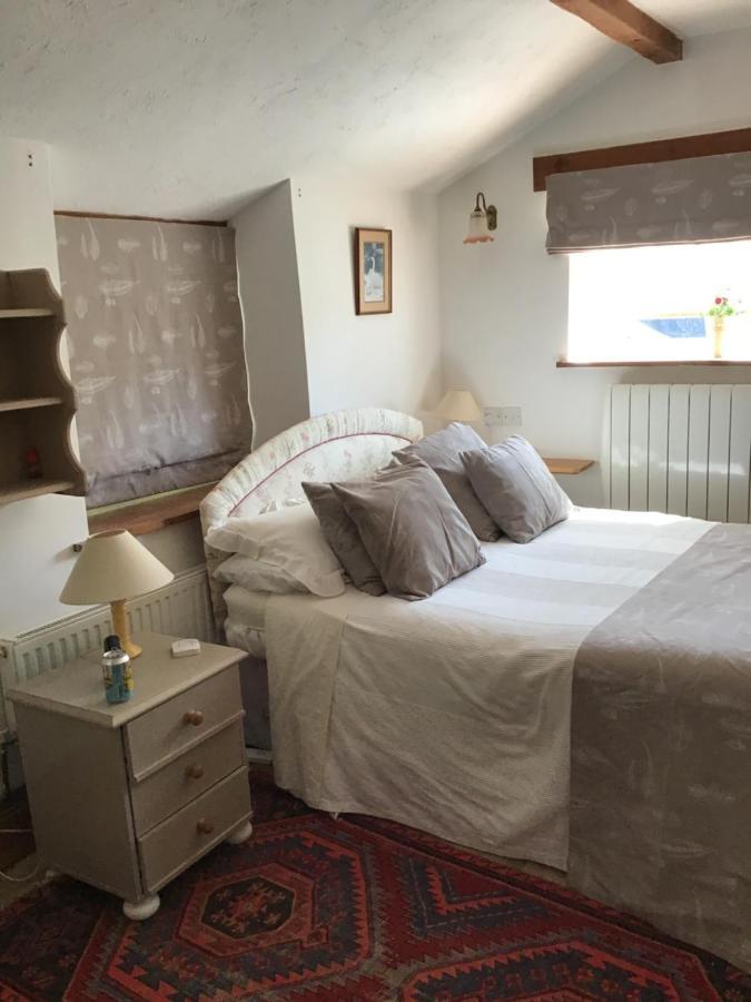 Barn Park Farm, Bed And Breakfast Stockland Exteriör bild